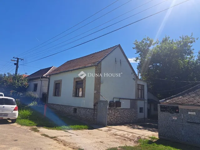 Eladó ház Sántos 100 nm
