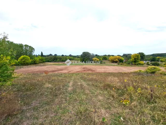 Eladó telek Tápiószecső 6039 nm