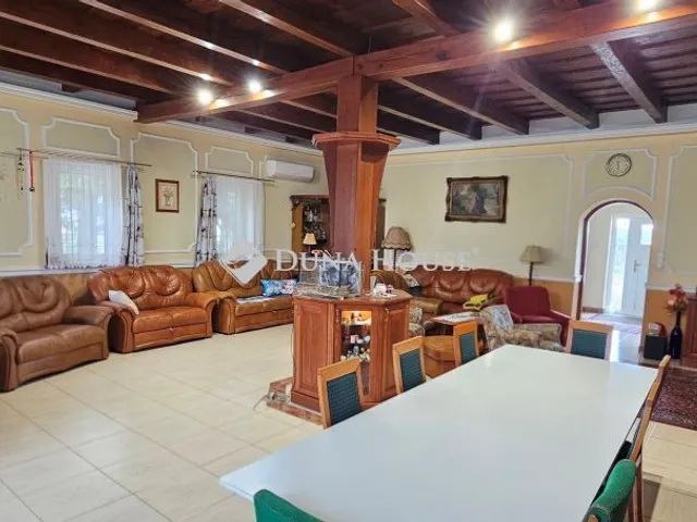 Eladó ház Tápiószecső, Tó útja 490 nm