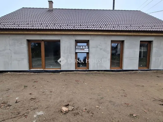 Eladó ház Erdőkertes 128 nm