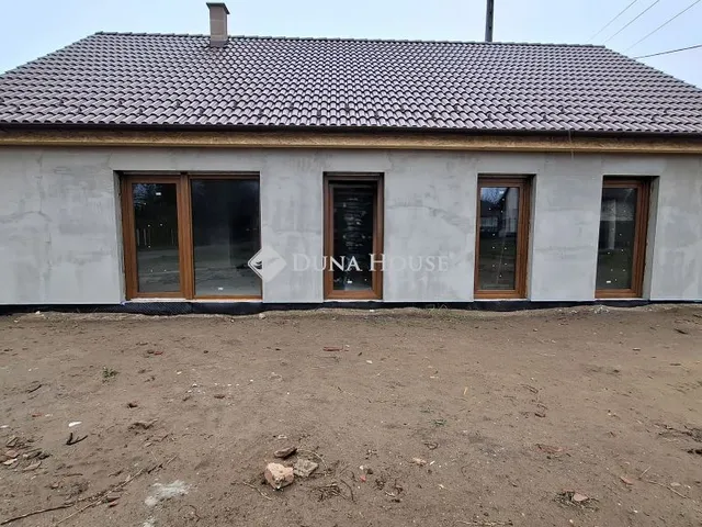 Eladó ház Erdőkertes 128 nm