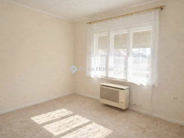 Eladó ház Tápiószecső, Széchenyi utca 87 nm