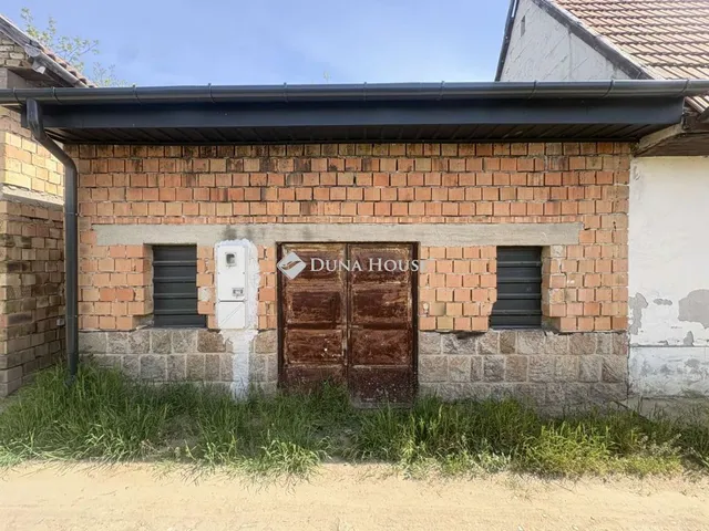 Eladó mezőgazdasági ingatlan Monor 90 nm