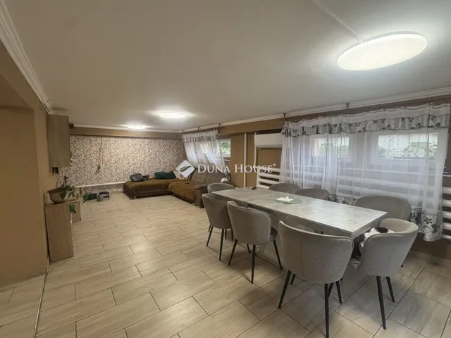 Eladó ház Jászfényszaru 140 nm