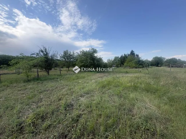 Eladó telek Gyömrő 1360 nm