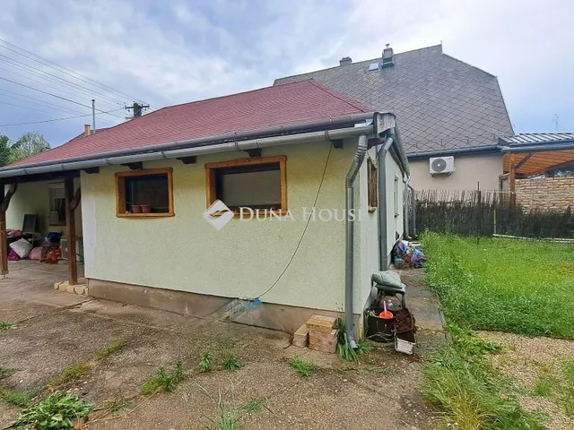 Eladó ház Pécel, Felsősor utca 61 nm