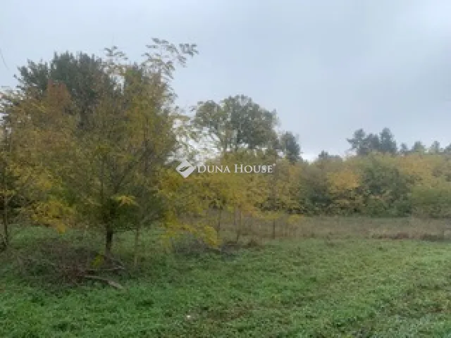 Eladó telek Monorierdő 933 nm