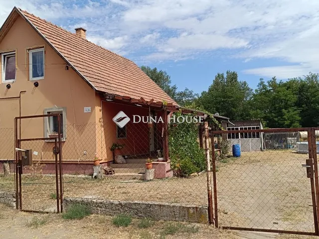 Eladó ház Szentmártonkáta 87 nm