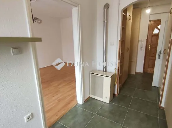 Eladó lakás Szolnok 37 nm