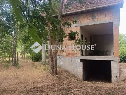 Eladó nyaraló Tápiószentmárton, Sashegy utca 90 nm