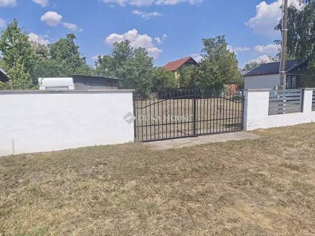 Eladó telek Tóalmás, Szivárvány utca 504 nm