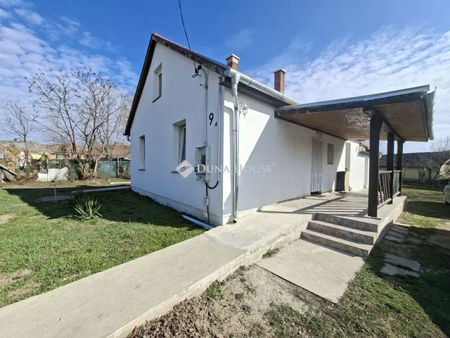 Eladó ház Tápiószecső 84 nm