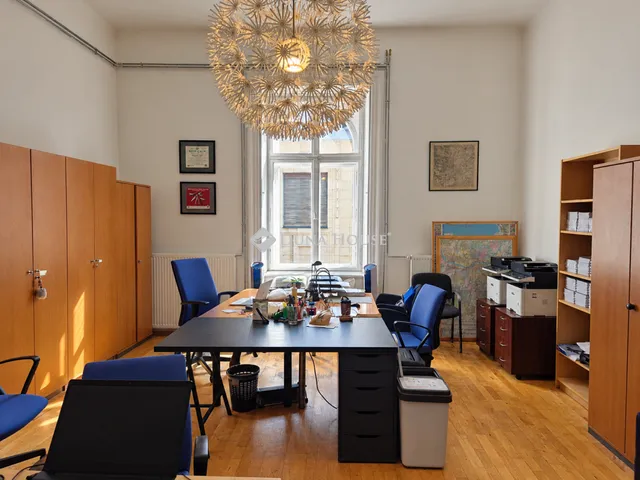 Eladó lakás Budapest VI. kerület 60 nm