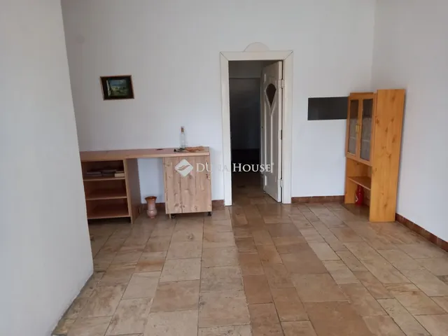 Eladó kereskedelmi és ipari ingatlan Dunaharaszti, Soroksári út 489 nm