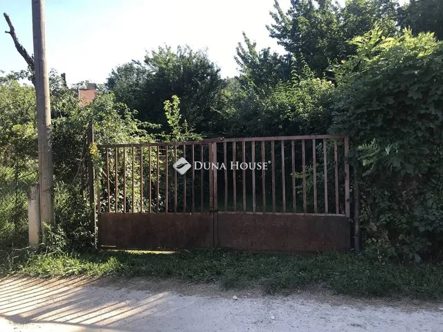 Eladó telek Budapest III. kerület, Vadóc utca 821 nm