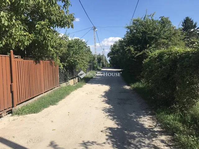 Eladó telek Budapest III. kerület, Vadóc utca 821 nm