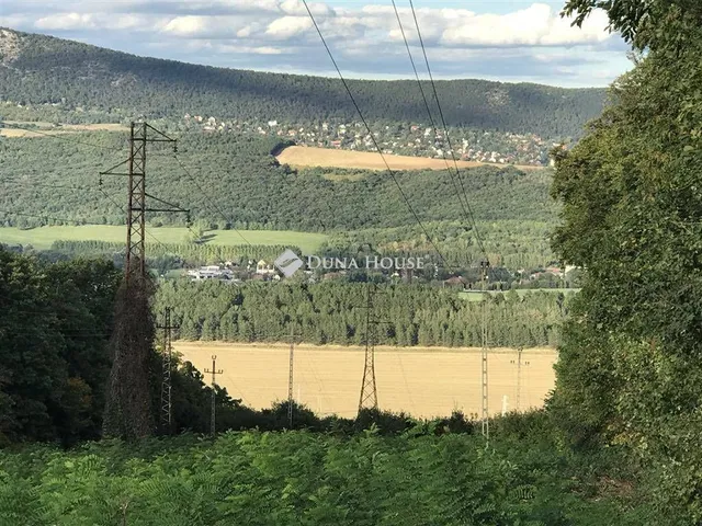 Eladó telek Solymár 1390 nm