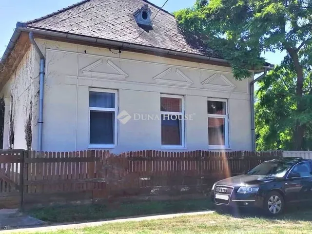 Eladó ház Jászapáti 100 nm