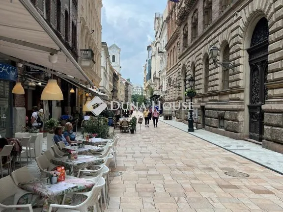 Eladó kereskedelmi és ipari ingatlan Budapest V. kerület 58 nm