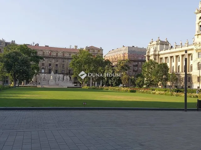 Eladó lakás Budapest V. kerület 82 nm