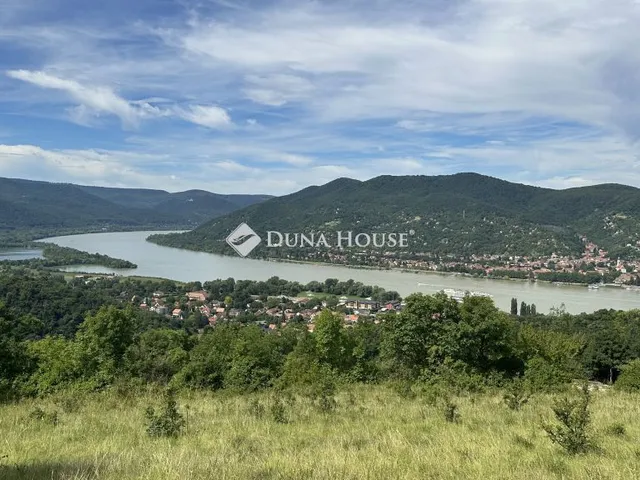 Eladó telek Visegrád 5039 nm