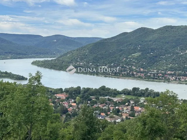 Eladó telek Visegrád 5039 nm