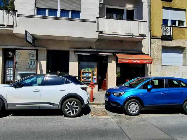 Kiadó kereskedelmi és ipari ingatlan Budapest II. kerület 12 nm