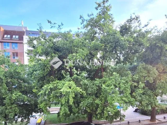 Eladó lakás Budapest XII. kerület, Németvölgyi út 80 nm