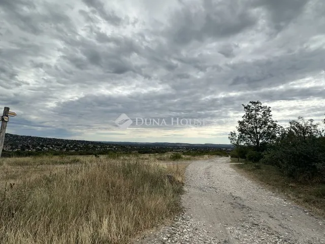 Eladó telek Szentendre, Névtelen utca 2457 nm