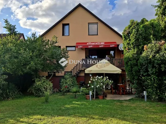 Eladó ház Velence 230 nm