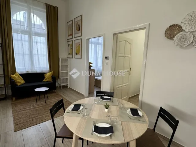 Kiadó lakás Budapest VIII. kerület 136 nm
