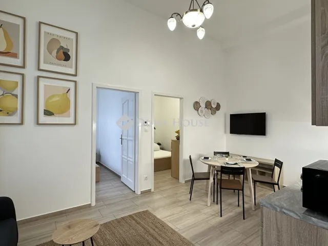 Eladó lakás Budapest VIII. kerület, Rákóczi út 136 nm