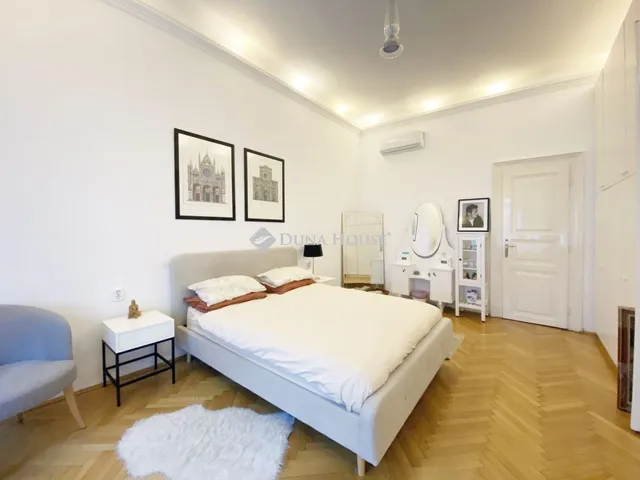 Kiadó lakás Budapest V. kerület, Aranykéz utca 93 nm