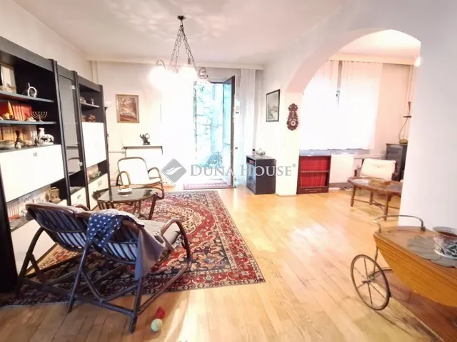 Eladó ház Budapest II. kerület, Csatárka út 142 nm