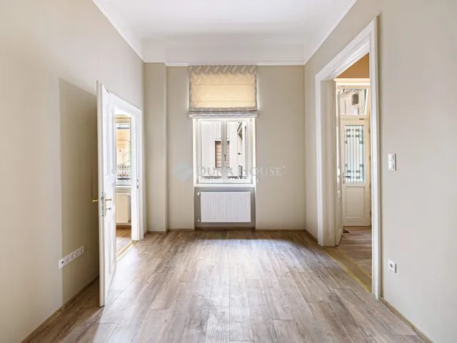 Kiadó lakás Budapest V. kerület, Zoltán utca 103 nm