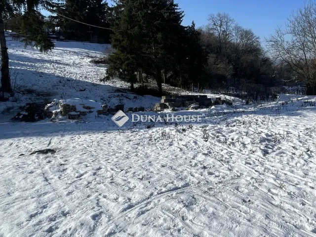 Eladó telek Budakeszi 810 nm