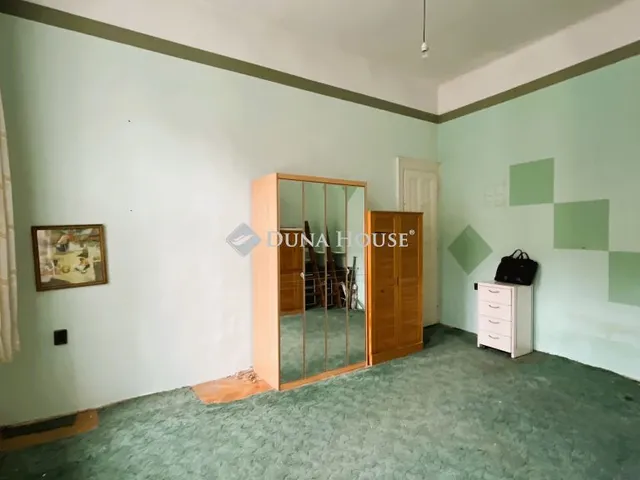 Eladó lakás Budapest VI. kerület 28 nm