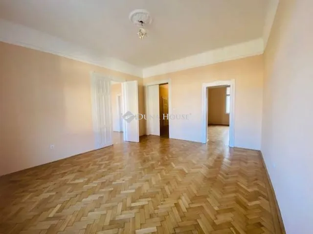 Kiadó kereskedelmi és ipari ingatlan Budapest II. kerület 108 nm