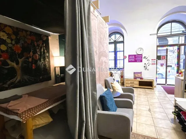 Eladó kereskedelmi és ipari ingatlan Budapest VI. kerület 115 nm