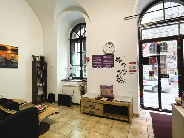 Eladó kereskedelmi és ipari ingatlan Budapest VI. kerület 115 nm