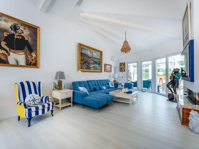 Eladó ház Balatonmáriafürdő 200 nm