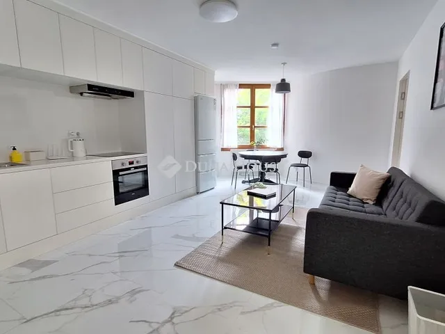 Eladó lakás Budapest I. kerület 65 nm