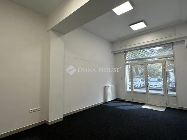 Kiadó kereskedelmi és ipari ingatlan Budapest XIII. kerület, Tomori köz 40 nm