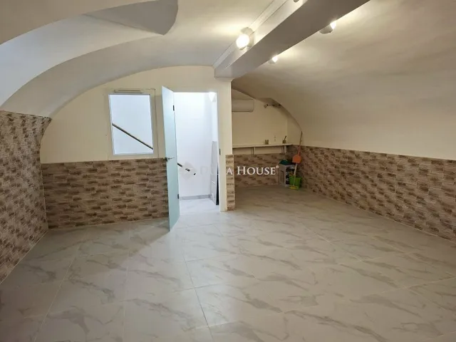 Kiadó kereskedelmi és ipari ingatlan Budapest II. kerület 44 nm