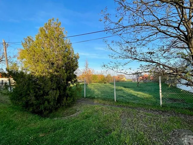 Eladó telek Orosháza 3027 nm