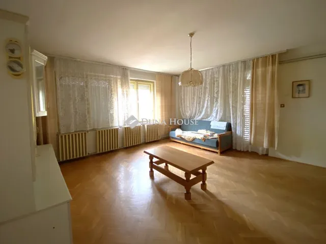 Eladó ház Békéscsaba 224 nm