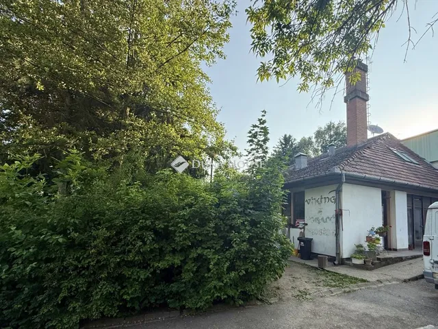 Eladó üdülő és hétvégi ház Doboz 700 nm