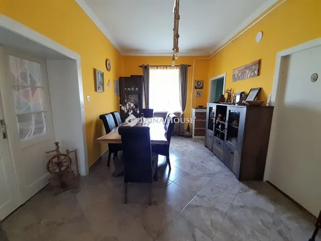 Eladó ház Kondoros, Budai Nagy Antal utca 138 nm
