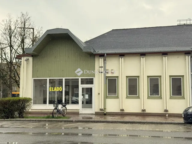 Eladó kereskedelmi és ipari ingatlan Szarvas 460 nm