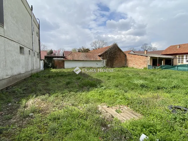 Eladó telek Békéscsaba 448 nm